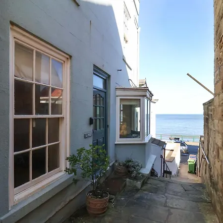 Beachside Holiday home *